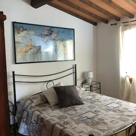 Casale Giocondo Tatil Evi *